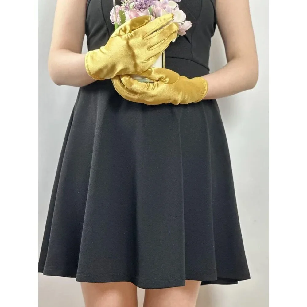 Women's Evening Golden Short Satin Lace Gloves Gothic Choker Necklace design